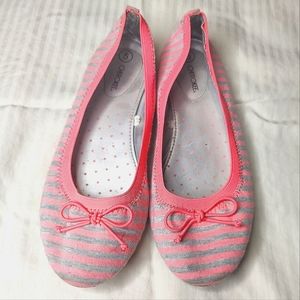 Cherokee Striped Slide Ons Size 5